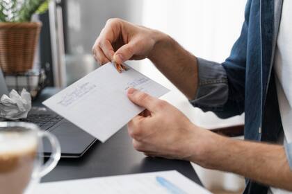 Uscis informa si la solicitud fue aprobada o denegada