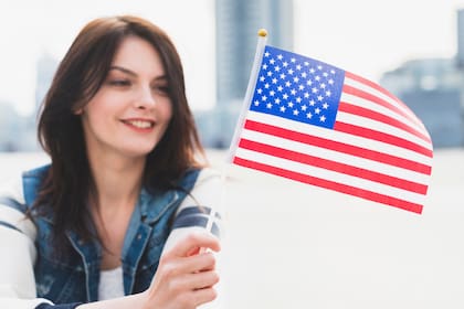 Uscis regula los procesos de ciudadanía para todos los inmigrantes que ingresen a EE.UU.