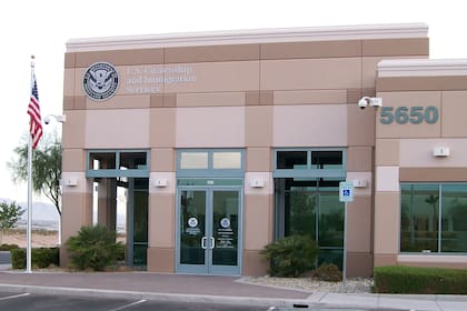 Uscis se encuentra en la búsqueda de oficiales de asilo; estos están encargados de las entrevistas de las personas que buscan refugio en Estados Unidos