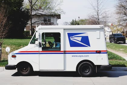 USPS aumenta sus tarifas por temporada navideña (Unsplash)