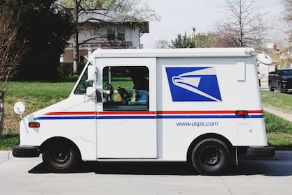 USPS informó que su página web funcionará durante el feriado, así como los quioscos de autoservicio disponible en el país (Unsplash/Joel Moysuh)