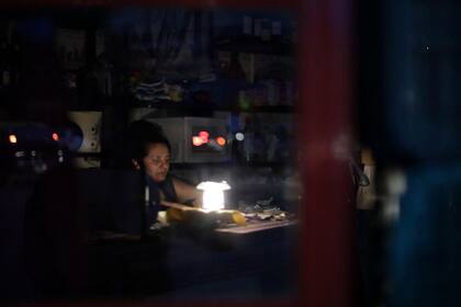 Usuarios afectados por el corte de luz en el barrio de Boedo