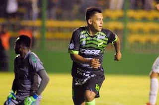 La historia de Nicolás Fernández, el héroe de los finales de Defensa y Justicia