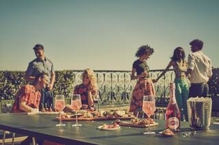 Generación Millenials Pink: la hora de las burbujas más rosadas