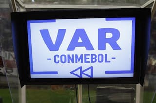 Eliminatorias: un VAR sin transparencia y con velocidad de carreta