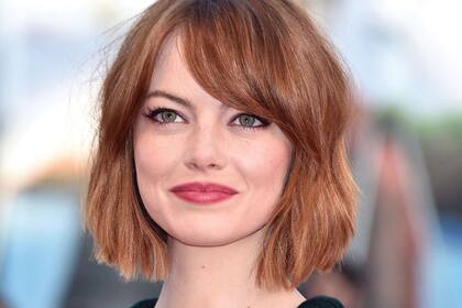 Va de rubia –su color natural– a ginger y viceversa. Ambos tonos le quedan brutal