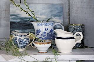 Vajilla antigua para resaltar tu mesa