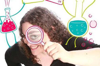 Valeria Edelsztein (35) es doctora en Química, diplomada en Enseñanza de las Ciencias e investigadora adjunta del Conicet