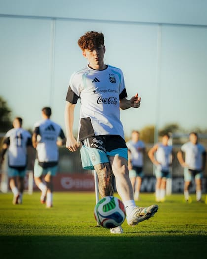 Valentín Barco fue quien mejor aprovechó su chance: el nivel y el gol ante Zambia lo dejan muy bien posicionado de cara a la lista definitiva.