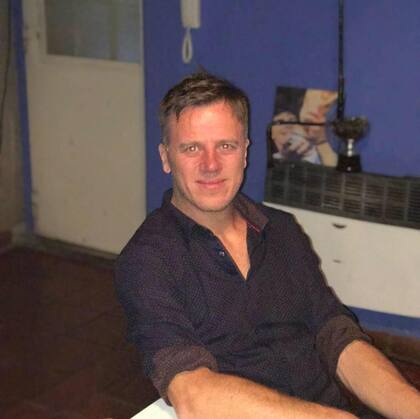 Valentín de María tiene 48 años