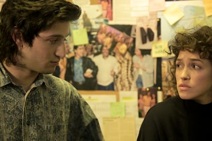 Valentín Wein se pone en la piel de Miguel Salas, el hijo del fotógrafo presidencial Olegario Salas, interpretado por Juan Minujín