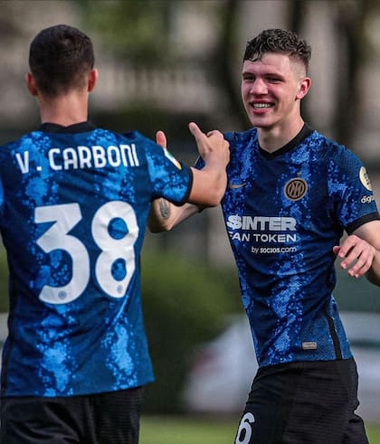 Valentín y Franco Carboni juntos en Inter Primavera, un equipo juvenil del nerazzurro
