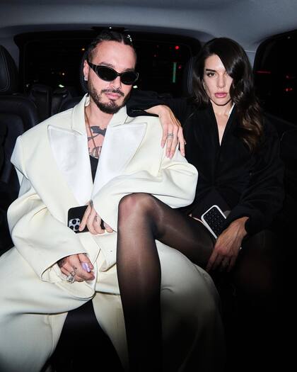 Valentina Ferrer y J Balvin camino a la fiesta de The Business of Fashion