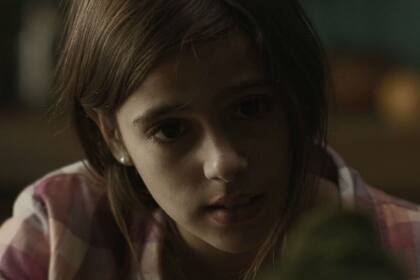 Valentina Marcone, como Juana, la nena que descubre un secreto familiar