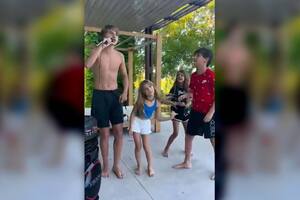 Valentino, Constantino, Francesca e Isabella cantan y bailan un rap dedicado a su madre, Wanda Nara
