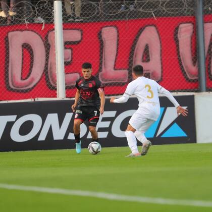Valenzuela, autor del 1-0 de Barracas Central ante Acassuso, por la Copa Argentina