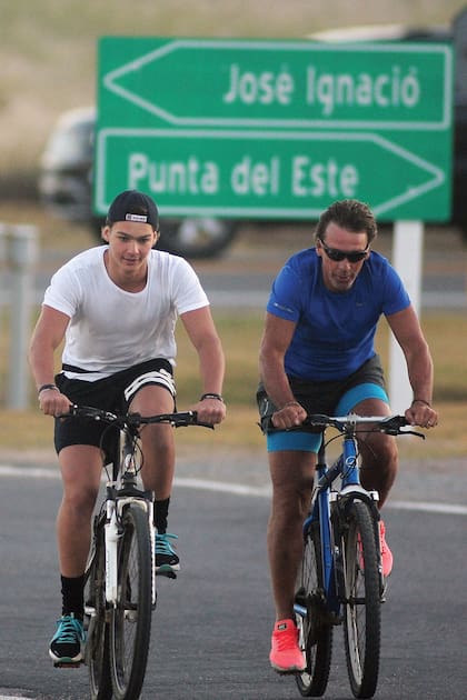 Tiziano, que viajó especialmente para pasar las fiestas en familia en un stop de las competencias de esquí en Europa, continúa sus entrenamientos en el Este acompañado por su padre.