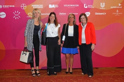Valeria Bazzi (Mercado Libre), Agustina Ruiz (Jefferey Group), Marcela Celorrio (Suarez Battan) y Elsa Canale de Shaw ( Pinamar SA)