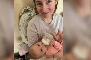 Valeria, con la bebé Kira, dijo que había alcanzado "un nuevo nivel de felicidad" desde el nacimiento de su hija