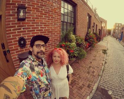 Valeria Massimino y Fer Casals, directores del documental If You Don't Wanna Know, Go away