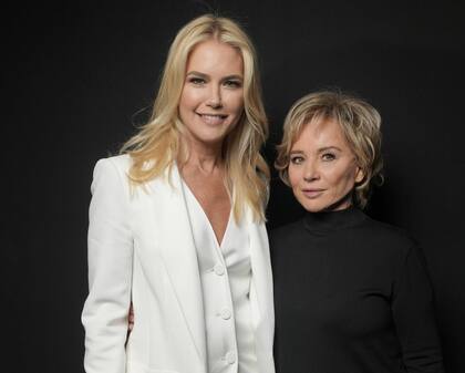 Valeria Mazza viajó especialmente desde Madrid para asistir a la Semana de la Moda de Milán. Entre otros desfiles, la conductora de "Bailando con las estrellas" asistió al show de la diseñadora Alberti, a quien saludó en el backstage