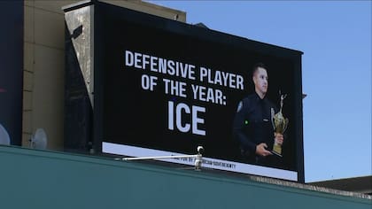 Valla a favor del ICE en California aparece pocos días antes del Super Bowl LX (ABC 7)