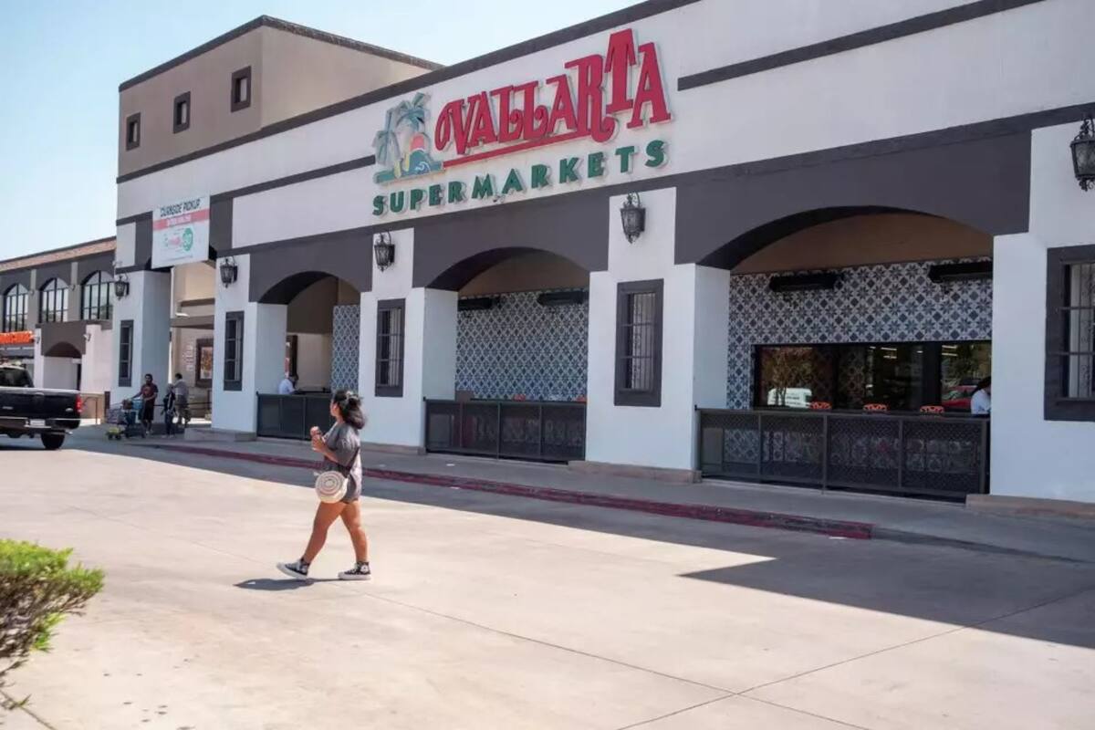 Uma popular loja de mercadorias latinas localizada no Arizona que já está causando polêmica entre os moradores Uma popular loja de mercadorias latinas localizada no Arizona que já está causando polêmica entre os moradores