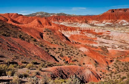 Valle de la Luna jujeño es una versión reducida del sanjuanino con tonos más norteños.