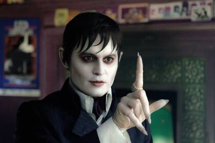 Vampiro. En el film adaptado de una serie televisiva de culto, Johnny Depp interpreta a Barnabas Collins