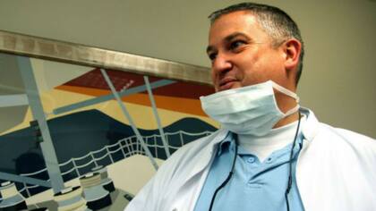 Van Nierop, es el dentista en el ojo de la tormenta