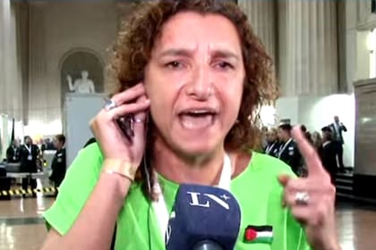 Jonatan Viale cuestionó a los representantes del kirchnerismo y la izquierda argentina por defender el accionar terrorista de Hamas contra Israel; en la foto, Vanina Biasi, del Frente de Izquierda