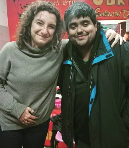 Vanina Biasi, diputada del Partido Obrero, junto a Federico Eiguer, quien facturó trabajos para las cooperativas del Polo Obrero