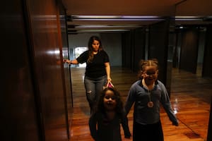 Quedó ciega a los 19 y cuenta cómo logra trabajar, criar y llevar una vida autónoma