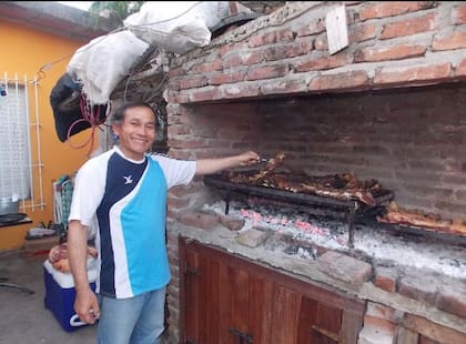 Vanit cumplió el sueño de tener una casa propia cuando se instaló en Chascomús; la construyó junto a su esposa