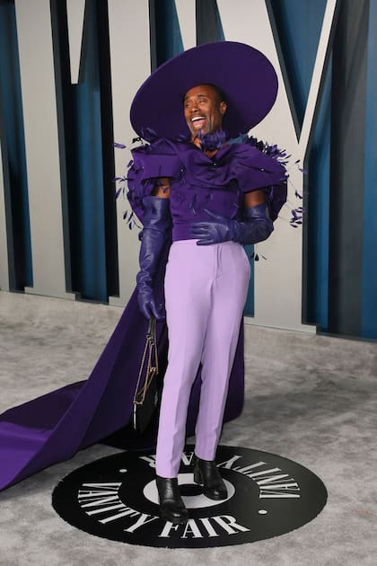 Billy Porter dejó atrás el vestido largo y optó por un diseño más "cómodo" para asistir a la fiesta post Oscar