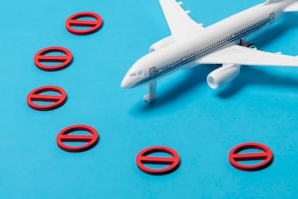 Varias aerolíneas suspendieron o cancelaron vuelos comerciales