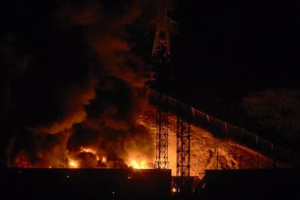 Varias instalaciones militares de Caracas fueron bombardeadas