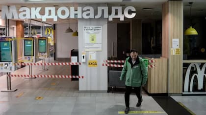 Varias marcas anunciaron que dejarán de operar en Rusia