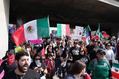 Varias organizaciones de inmigrantes se unen a la iniciativa de Unión del Barrio para hacerle frente a los operativos del ICE en California