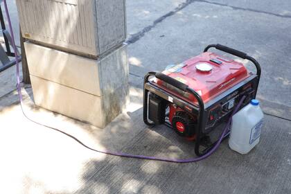 Varios comerciantes debieron apelar al uso de grupos electrógenos para poder trabajar