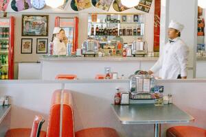 Varios empresarios se manifestaron en contra del aumento del salario mínimo en California