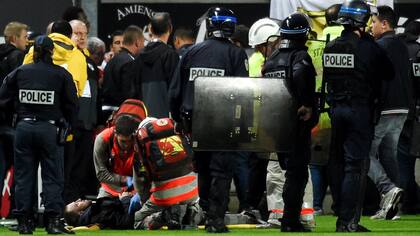 Varios heridos por una avalancha tras el gol del equipo de Bielsa