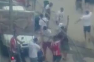 Varios jóvenes efectuaron disparos al aire en el velatorio de un supuesto narco