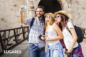Varios lugares de gran afluencia turística prohibieron las selfies. Los que incumplen, se exponen a severas multas.