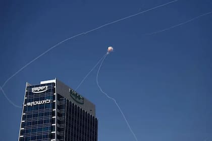 Varios misiles iraníes han logrado penetrar las famosas defensas israelíes