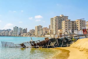 Varosha, en el distrito de Famagusta, fue considerada la perla del Mediterráneo y terminó abandonada