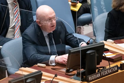Vasily Nebenzya, embajador ruso ante las Naciones Unidas. (AP Foto/John Minchillo)