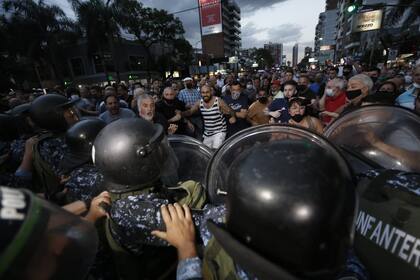 Vecinos de Ramos Mejía se manifestaron en las calles tras el asesinato del kiosquero Roberto Sabo