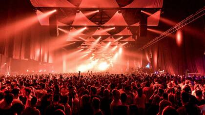 Vedarán en la Ciudad la publicidad de bebidas alcohólicas; la restricción regirá para la vía pública y eventos