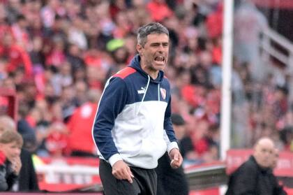 Vehemente y apasionado: así es Julio Vaccari, el entrenador de Independiente que ilusiona